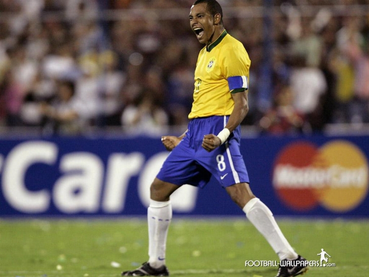 CM 2010, Brésil : Gilberto Silva absent contre la Côte d`Ivoire ?